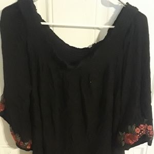 Forever 21 Top Off-The-Shoulder Black red roses 3X